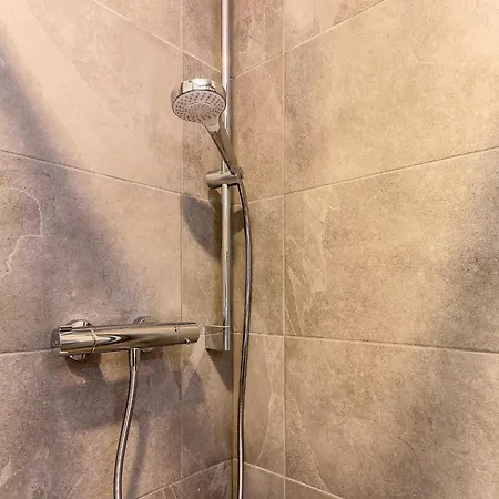 In Tyrol Near Slopes, Cleaning Included * בוכן